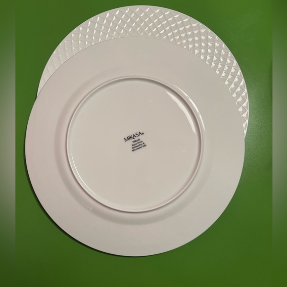 MIKASA Trellis large dinner plate classic bright white lattice border BONE CHINA - Picture 3 of 5